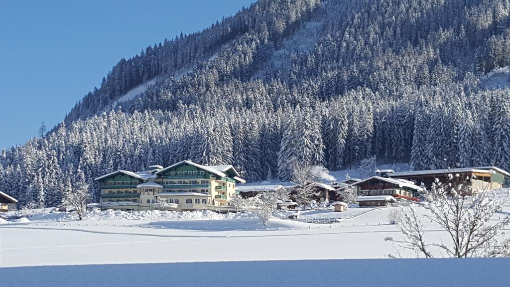 Wohlfuehlresort Und Feriengut Martinerhof Sankt Martin am Tennengebirge Eksteriør billede