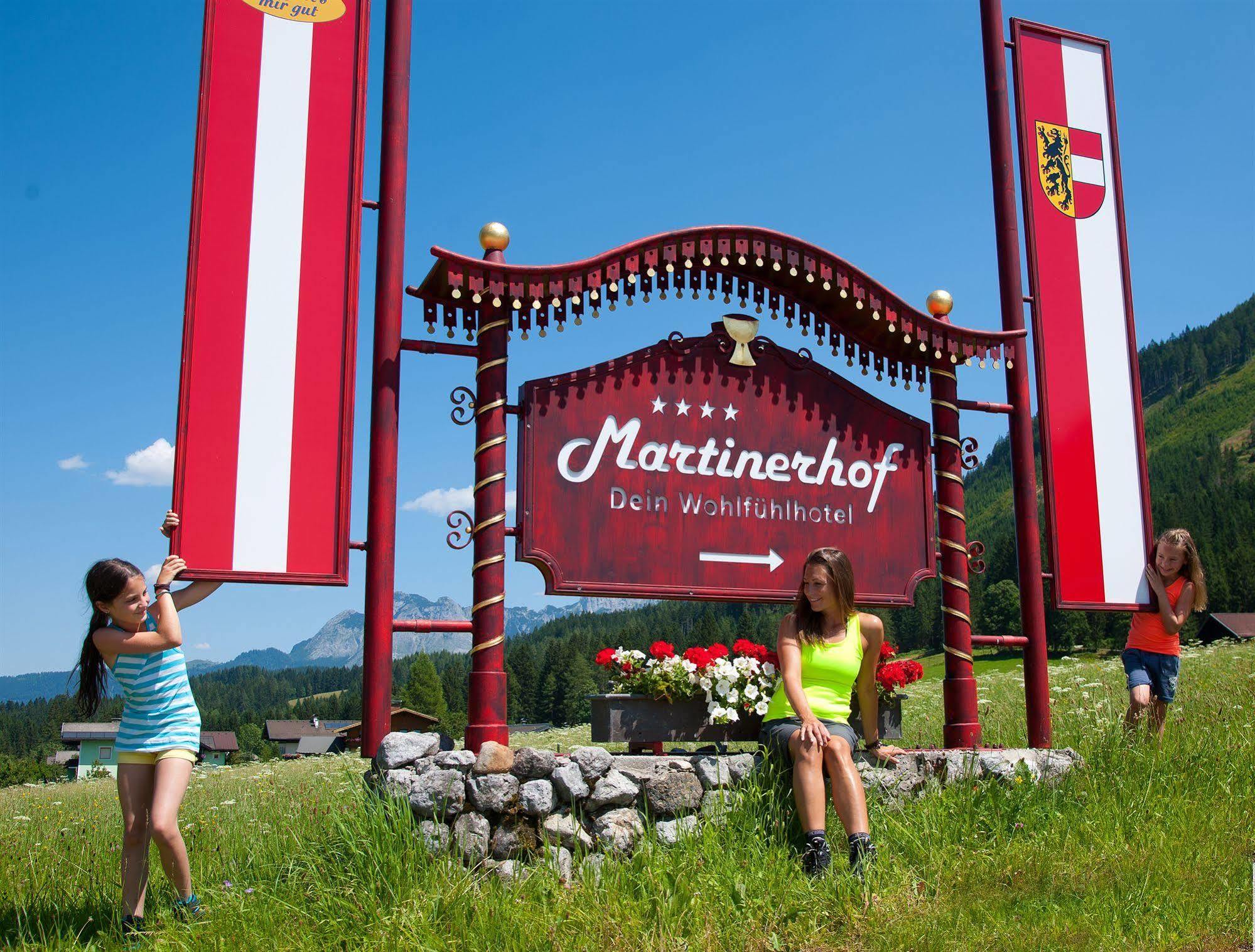 Wohlfuehlresort Und Feriengut Martinerhof Sankt Martin am Tennengebirge Eksteriør billede