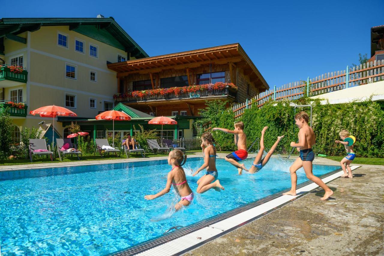 Wohlfuehlresort Und Feriengut Martinerhof Sankt Martin am Tennengebirge Eksteriør billede